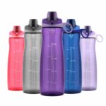Bouteille d'eau en plastique avec couvercle de chug